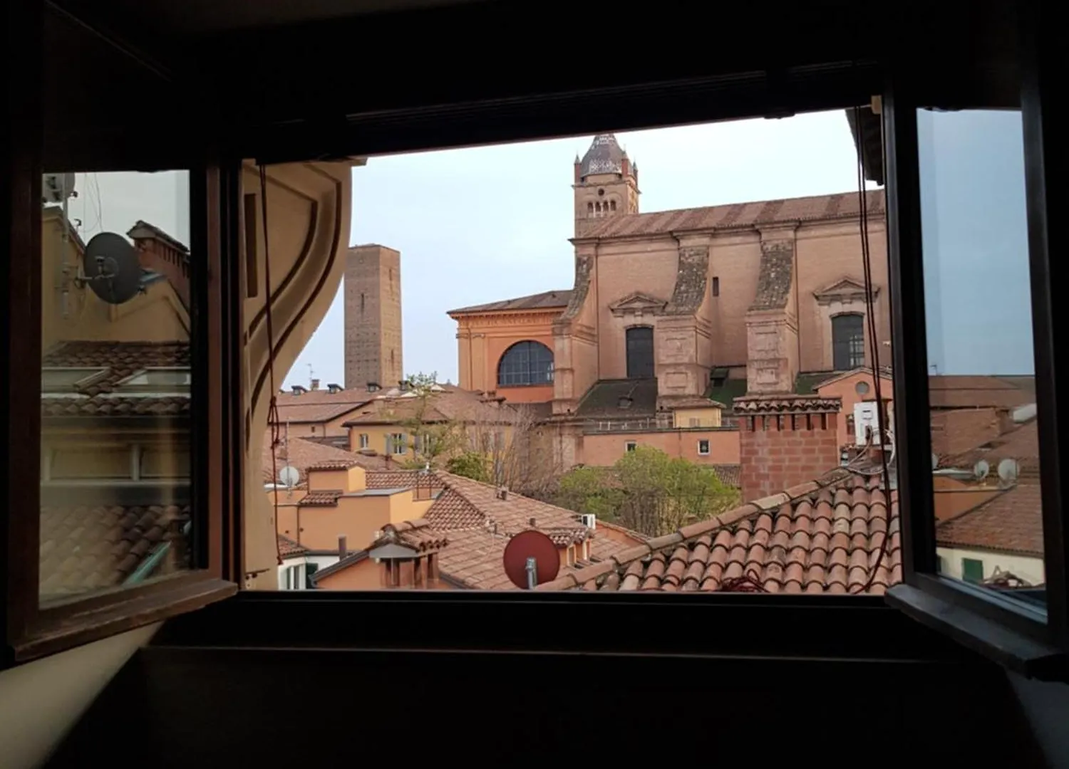 Monolocale Sui Tetti Di Bologna - Via Indipendenza Apartment