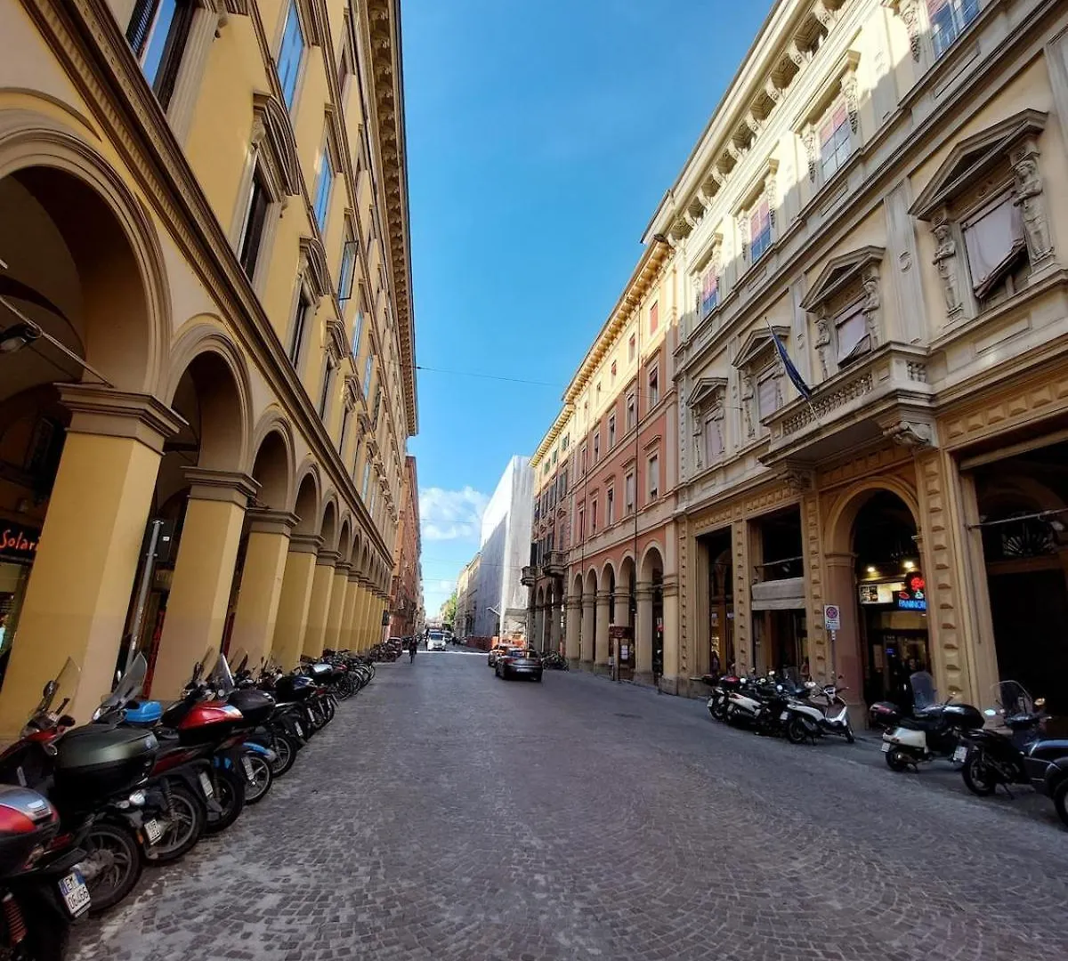 公寓 Monolocale Sui Tetti Di Bologna - Via Indipendenza公寓