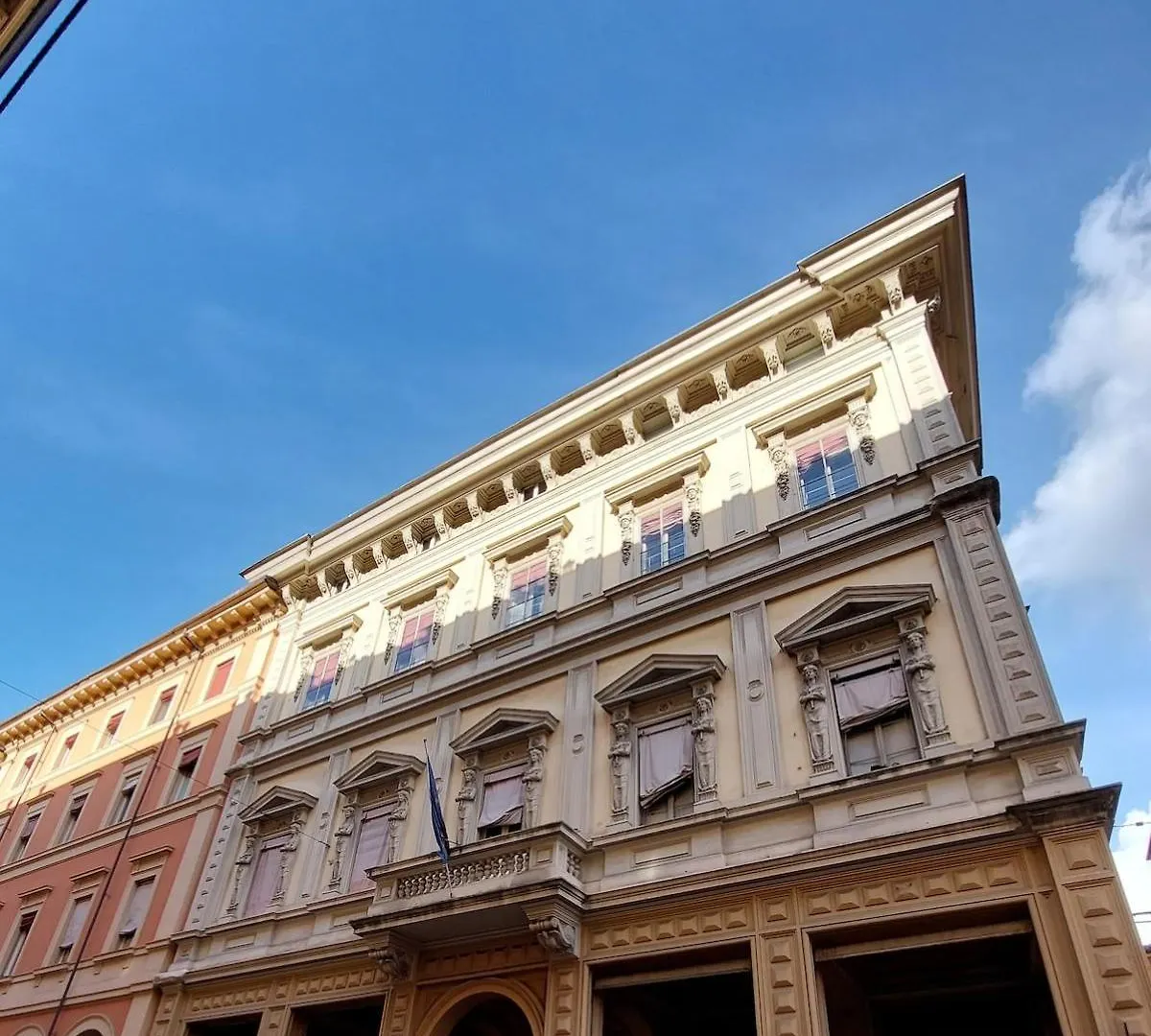 Monolocale Sui Tetti Di Bologna - Via Indipendenza公寓 0*,  意大利